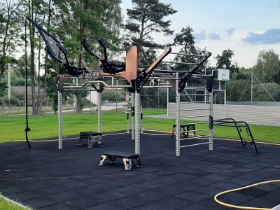 Freie Übungen an der frischen Luft