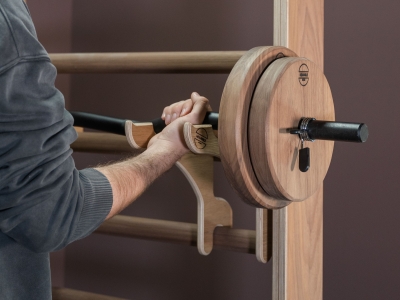 Curlstange mit Nussbaum-Hantelscheiben