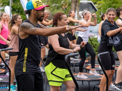 Über 100 Kurse und viele Stars