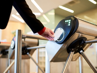 Moderne Zutrittslösungen für Studios und Praxen